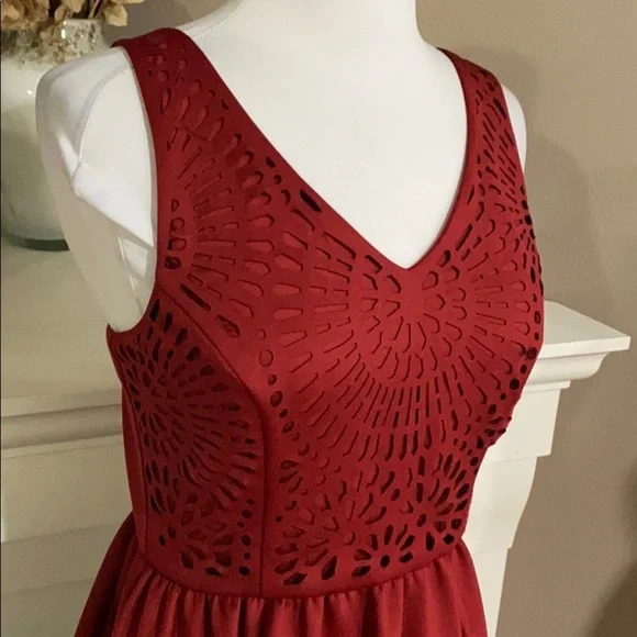 Susana Monaco Sadi Dress Fit n Flare Laser Cut - Picture 8 of 10